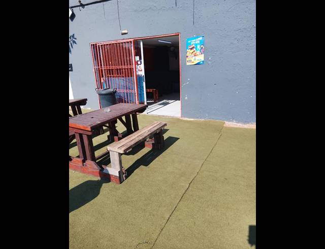 BUSINESS FOR SALE IN KEMPTON PARK WEST